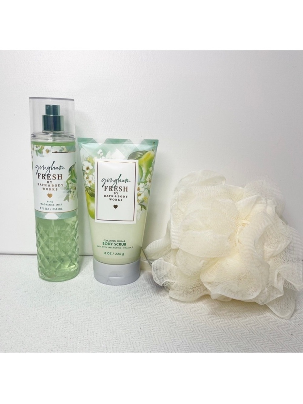 Bath & Body Works Gingham Fresh Body Care Gift Set with Loofah NWT
